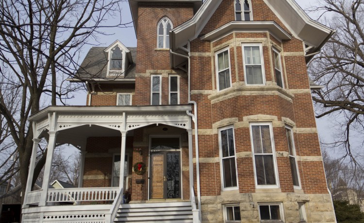 Chapman designed two residences in Mount Vernon, the Boyd residence (above, owned by Denver and Carol Hardesty Dillard '66) and the former Rood House (below), now the main (left) section of Paul Scott Alumni Center. The Dillard's home is also known as Pinkie's Palace, named for its former inhabitant, voice progessor ruth Pinkerton. (Photos by Jamie Kelly (above) and Andrew Decker '10 (below))