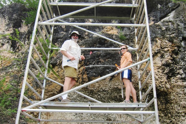 Chelsea Korpanty ’11 (right), in Curacao with geology professor Ben Greenstein.