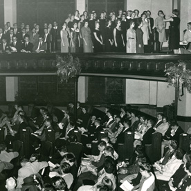 Kappa Thetas sing during the Christmas Vesper Service in King Chapel on Dec. 16, 1957. (Photo courtesy of the Cornell Archives)