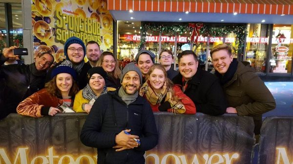 Class poses with Keegan Michael-Key who starred in "Meteor Shower." 