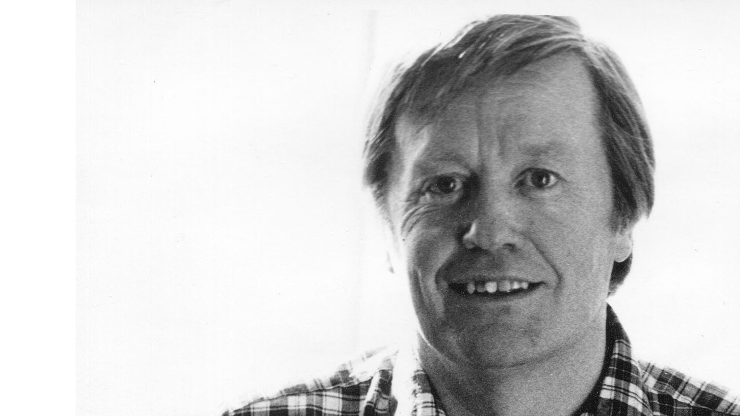 Headshot of Professor Emeritus Gordon Urquhart