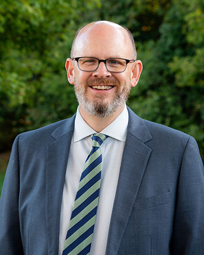 AlumProfKirkSmothersBody