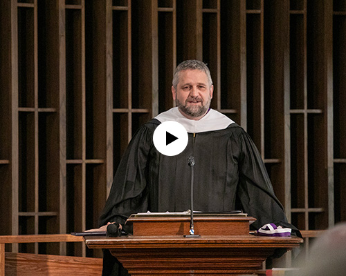 Rob Poggenklass '03 speaks at Convocation during Homecoming and Reunion Weekend.