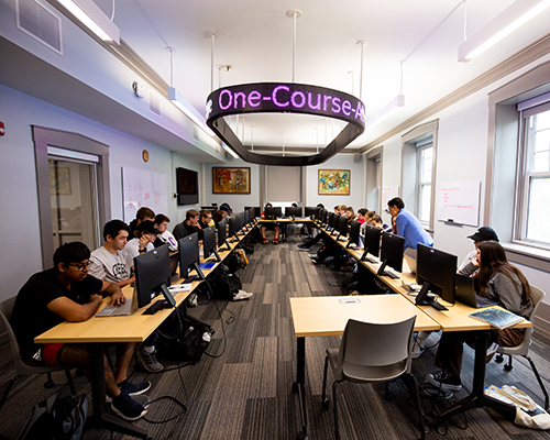 A class in Cornell's economics lab.
