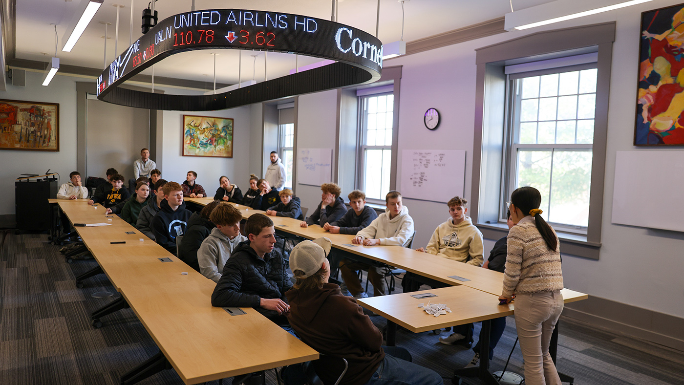 Two dozen Mount Vernon High School students explored Cornell’s Cell Finance Lab and experienced life as a student on the Hilltop during their J‑Term class in January.