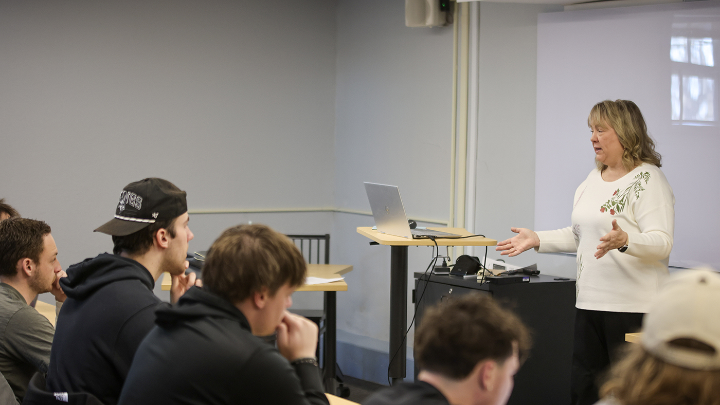 Even when Cornell College grads get their degrees and head out into the world, many find their way back to the Hilltop to support today’s students.

