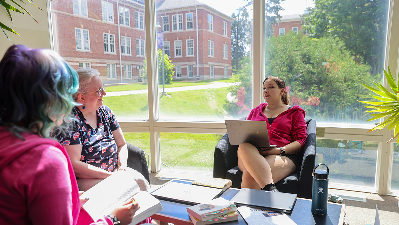 This summer, two Cornell Summer Research Institute (CSRI) students are uncovering those global threads to support a new Cornell history course.
