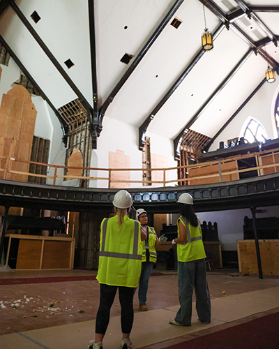 Students get a look inside King Chapel