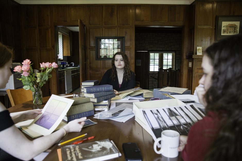 Maureen Sullivan ’18, Emma Jean Meyer ’19, Jessica Halter ’18 , and Professor Leslie Kathleen Hankins work in the Van Etten-Lacey House. 4