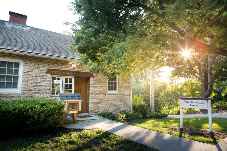 Picture of exterior of Van Etten-Lacey House