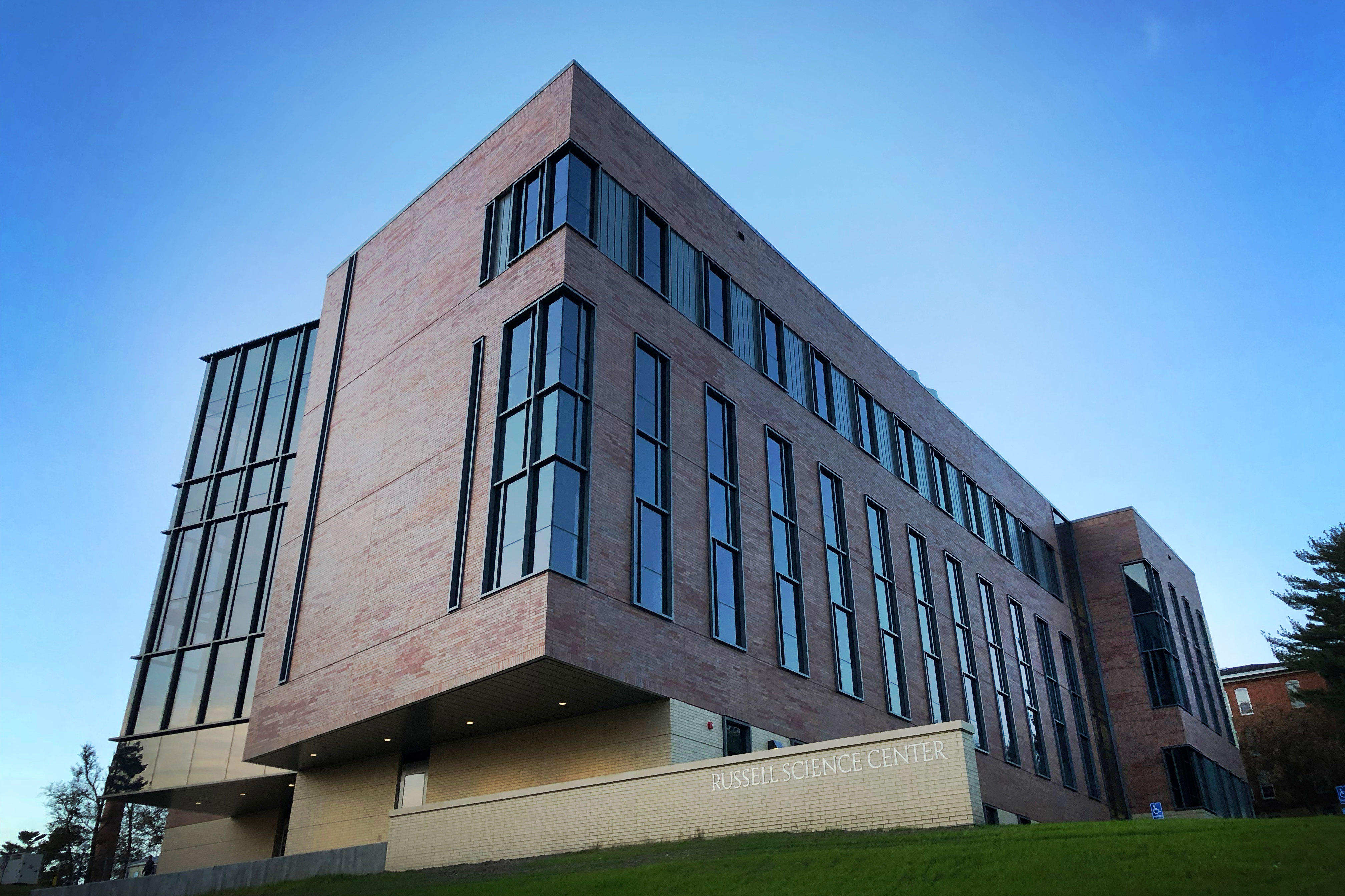 Cornell College to celebrate completion of science facilities