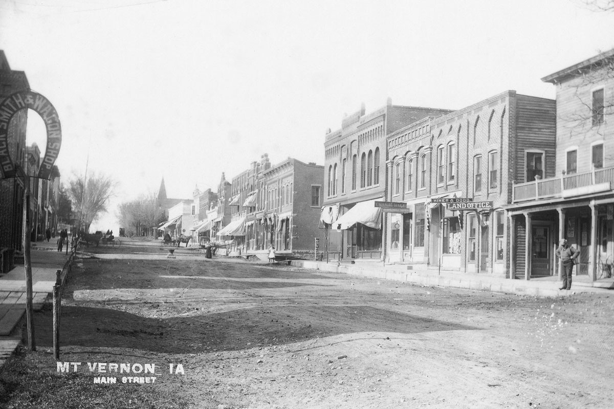 Mount Vernon’s Main Street east looking west, circa 1910. Only the large corner building on the right side of the street remains. Photo courtesy of Mount Vernon Historic Preservation Commission