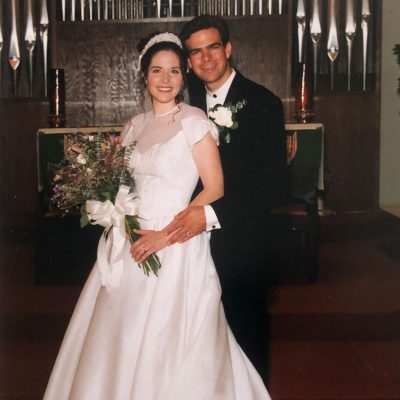 Miranda Minton Bauer ’97 and Dan Bauer ’96 on their wedding day in 1998.