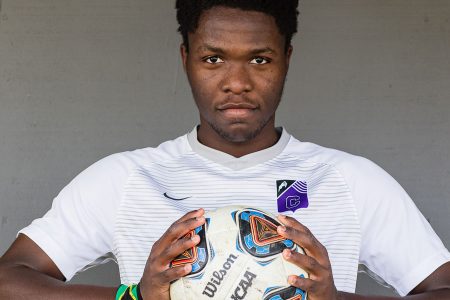 Soccer player Tyler Davis ’21 embodies Professor Johnson’s advice that confidence is the foundation to motivation.