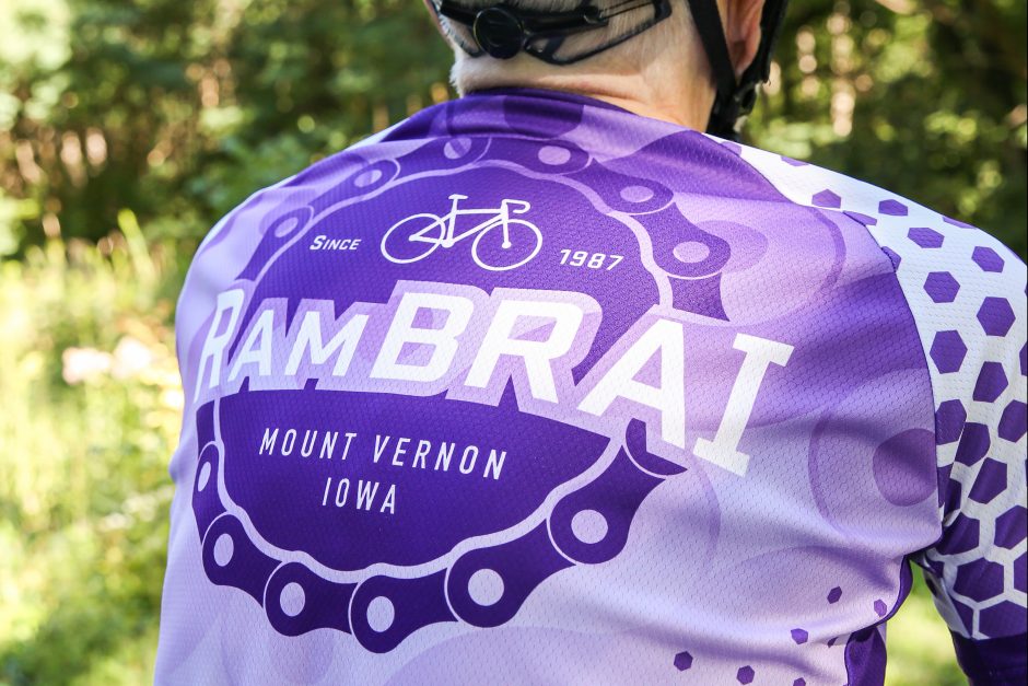 A back view of Craig Allin’s RAMBRAI jersey from the Cornell College RAGBRAI team.